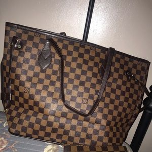 Louis Vuitton Neverfull MM Bag